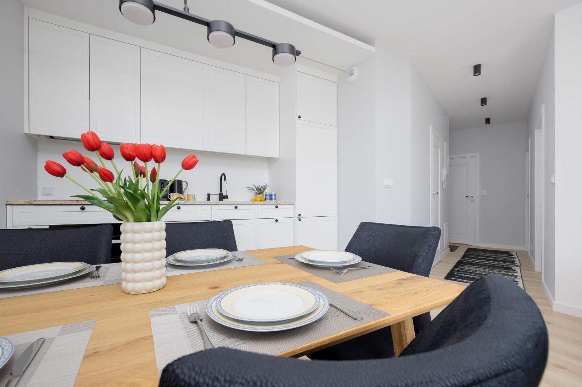 Stacja Wola Nowoczesny Z Balkonem I Parkingiem By Renters Apartament